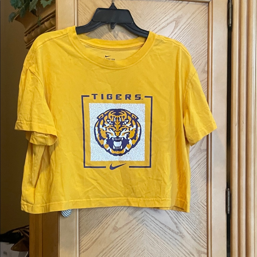Nike LSU cropped tee shirt size large